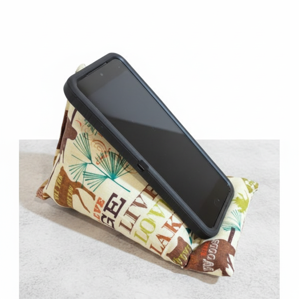 Phone Stand – phone at viewing angle